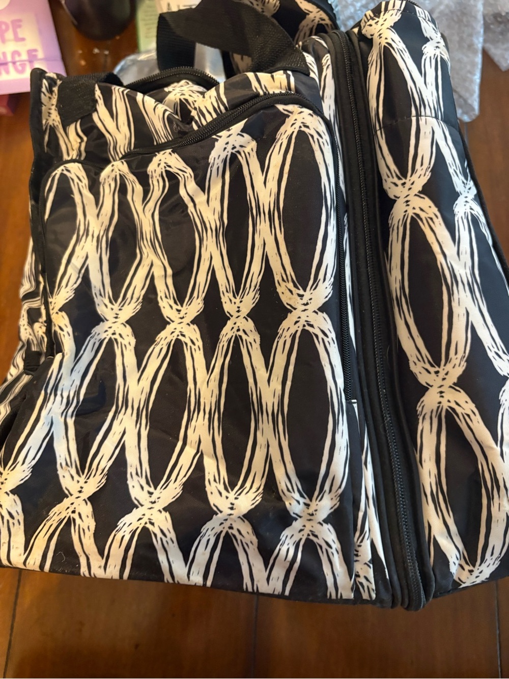 Black & White Patterned Thirty-one Two Compartment Thermal bag